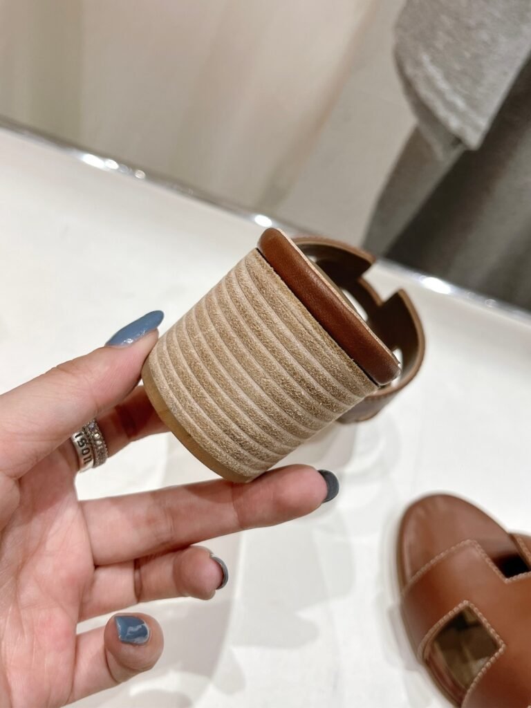 Hermès Unisex Slides detail 7