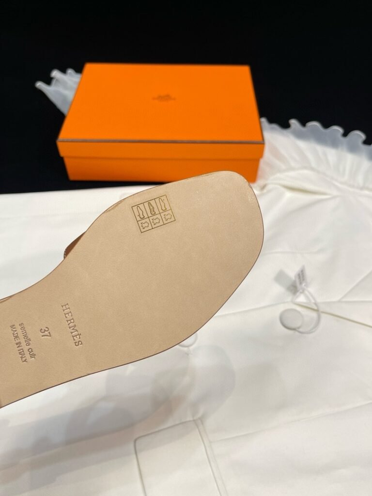Hermès Unisex Slides detail 7