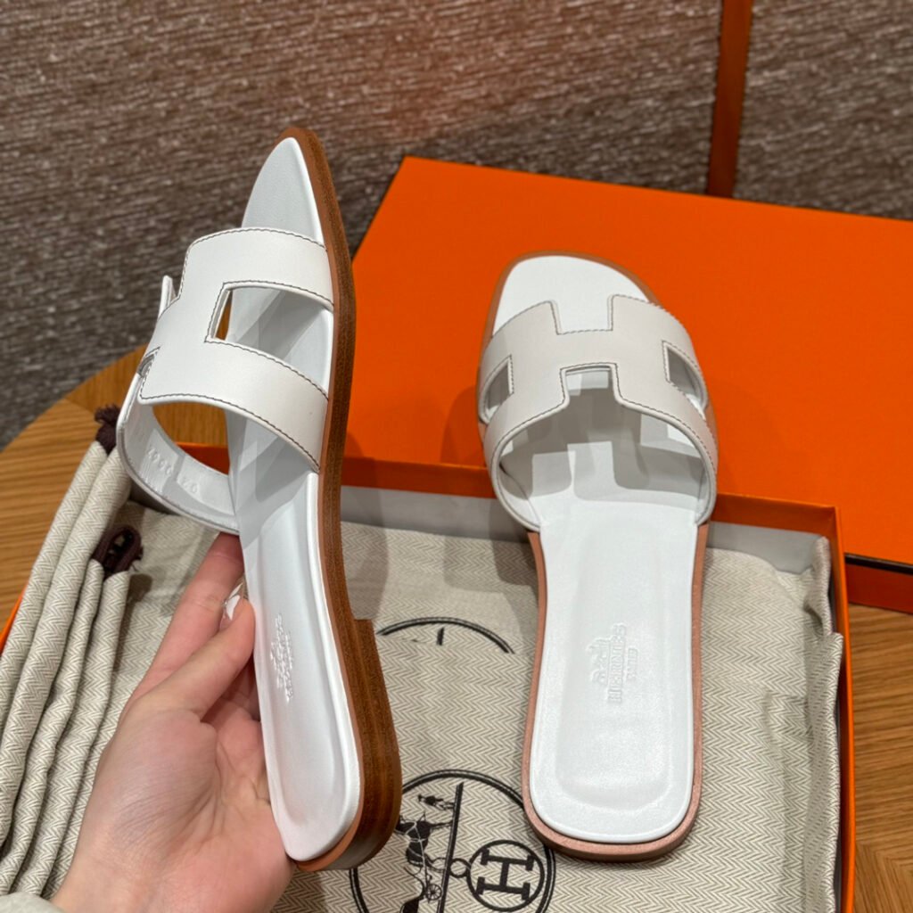 Hermès Unisex Slides detail 7