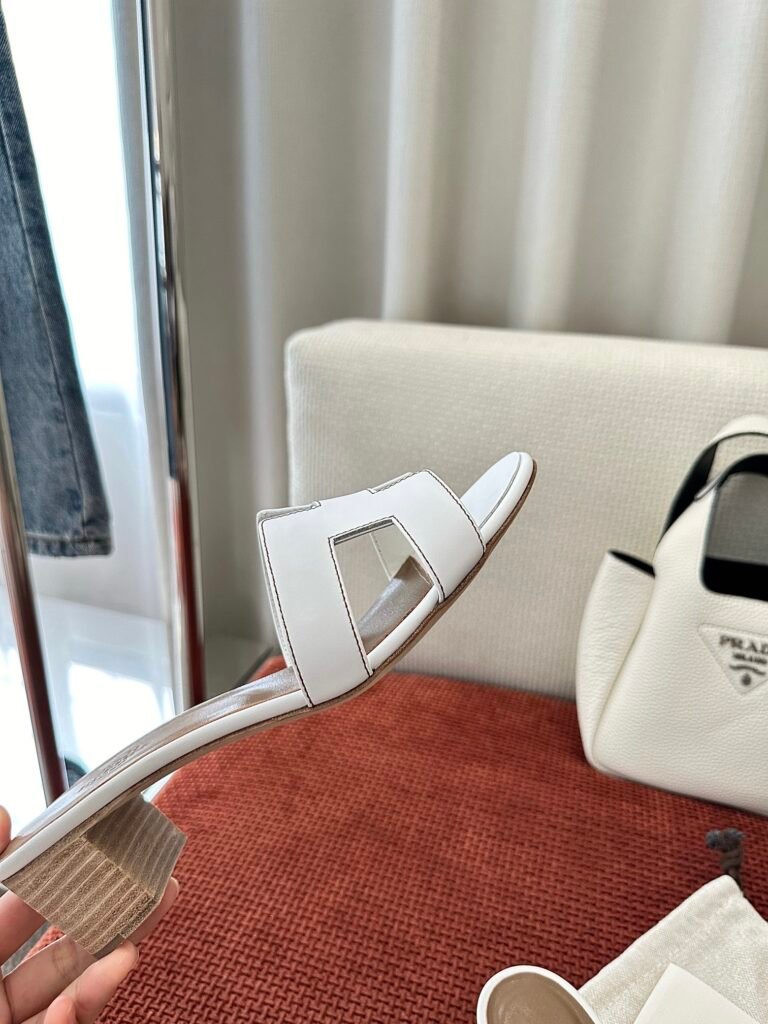 Hermès Unisex Slides detail 7
