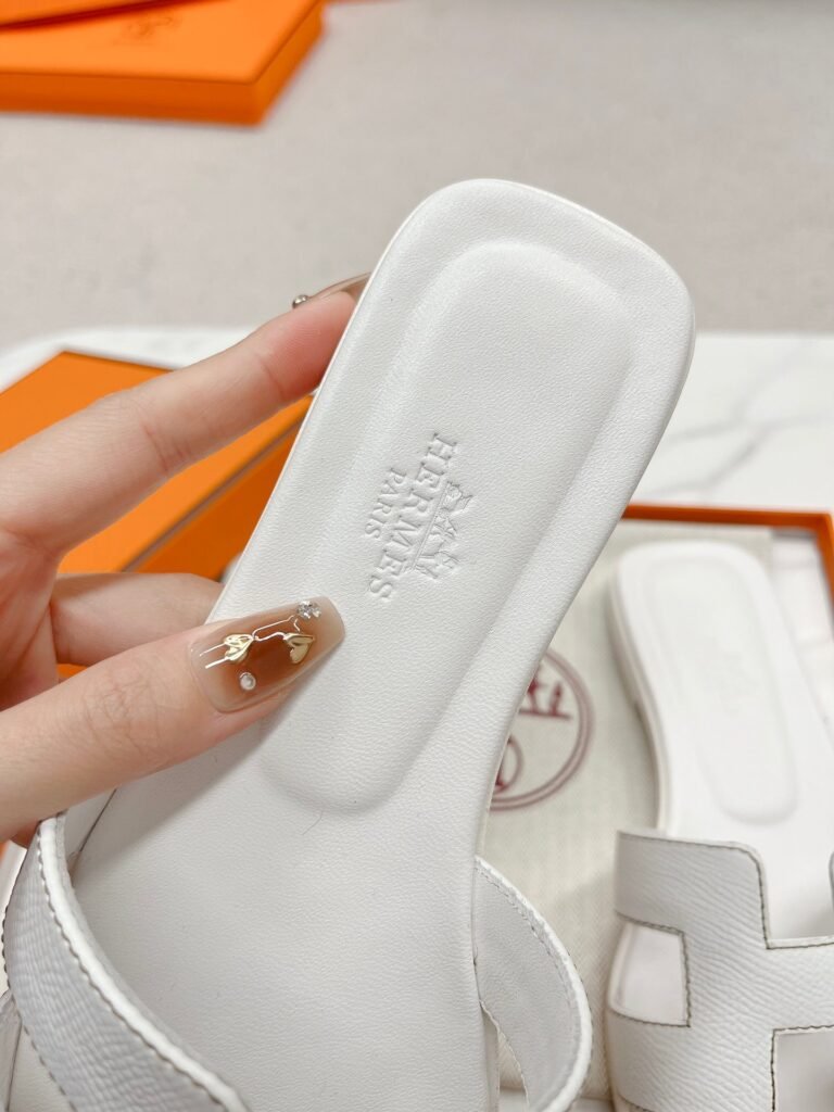 Hermès Unisex Slides detail 7