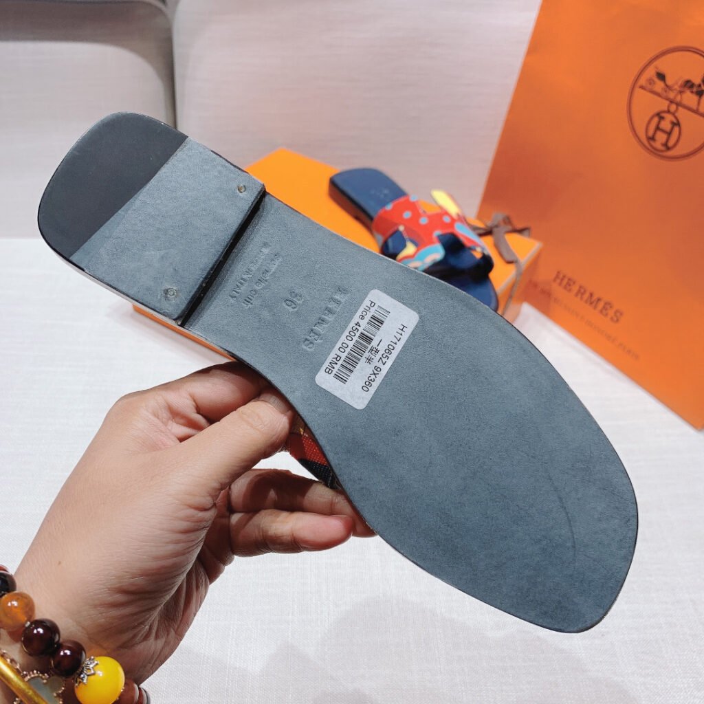 Hermès Unisex Slides detail 7