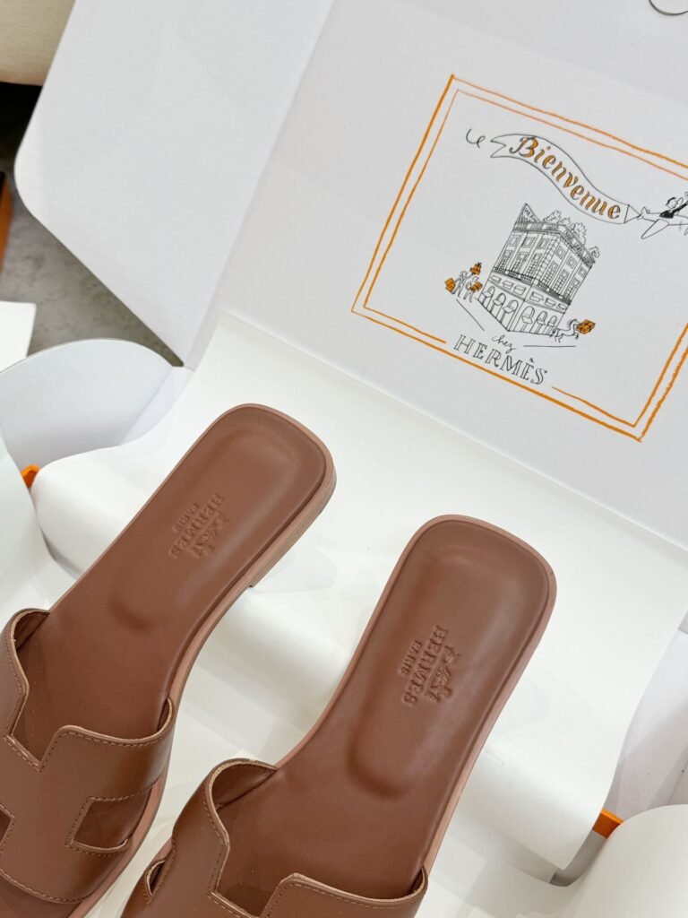 Hermès Unisex Slides detail 7