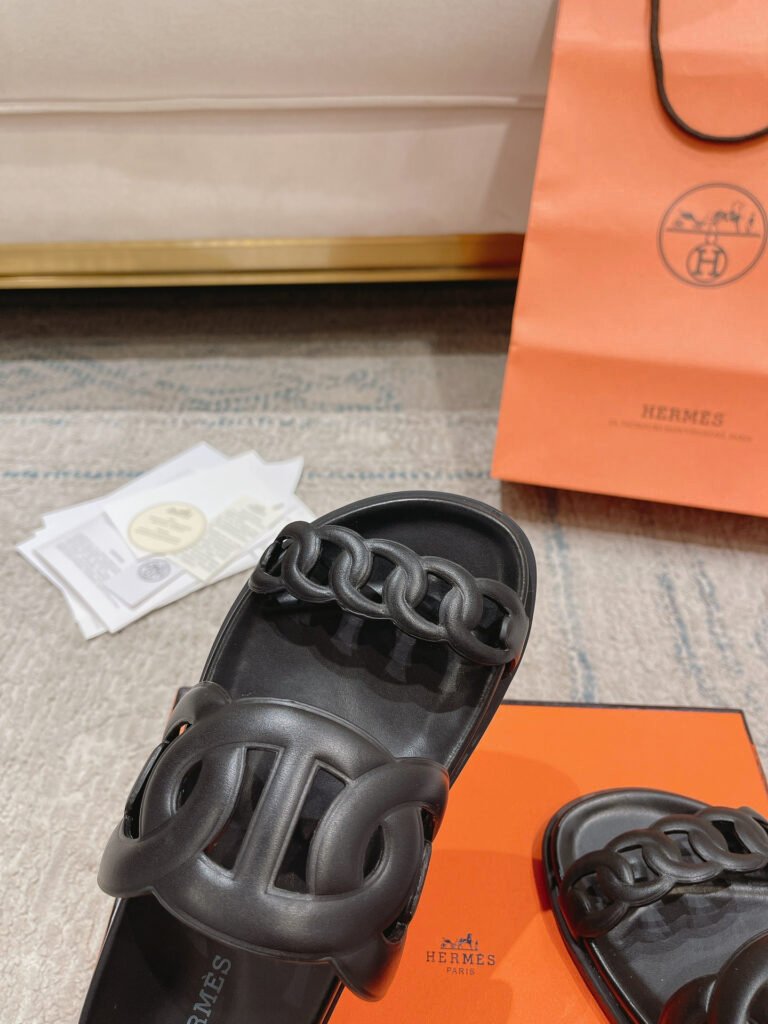 Hermès Unisex Sneakers detail 7