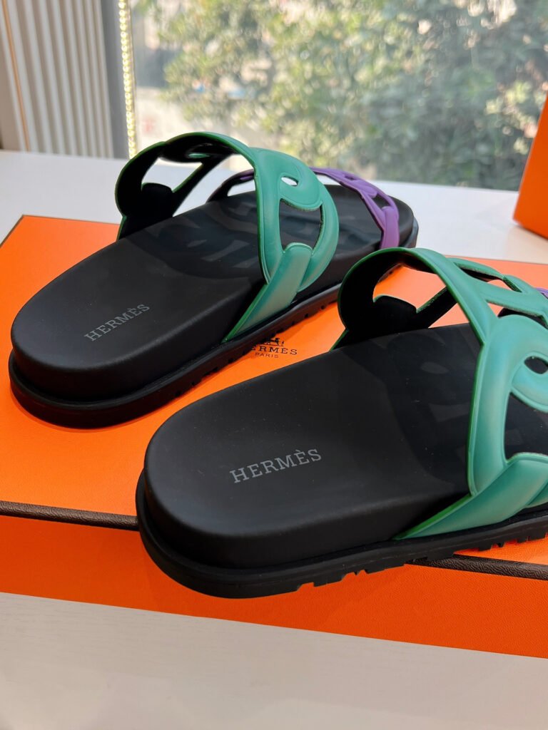 Hermès Unisex Sneakers detail 7