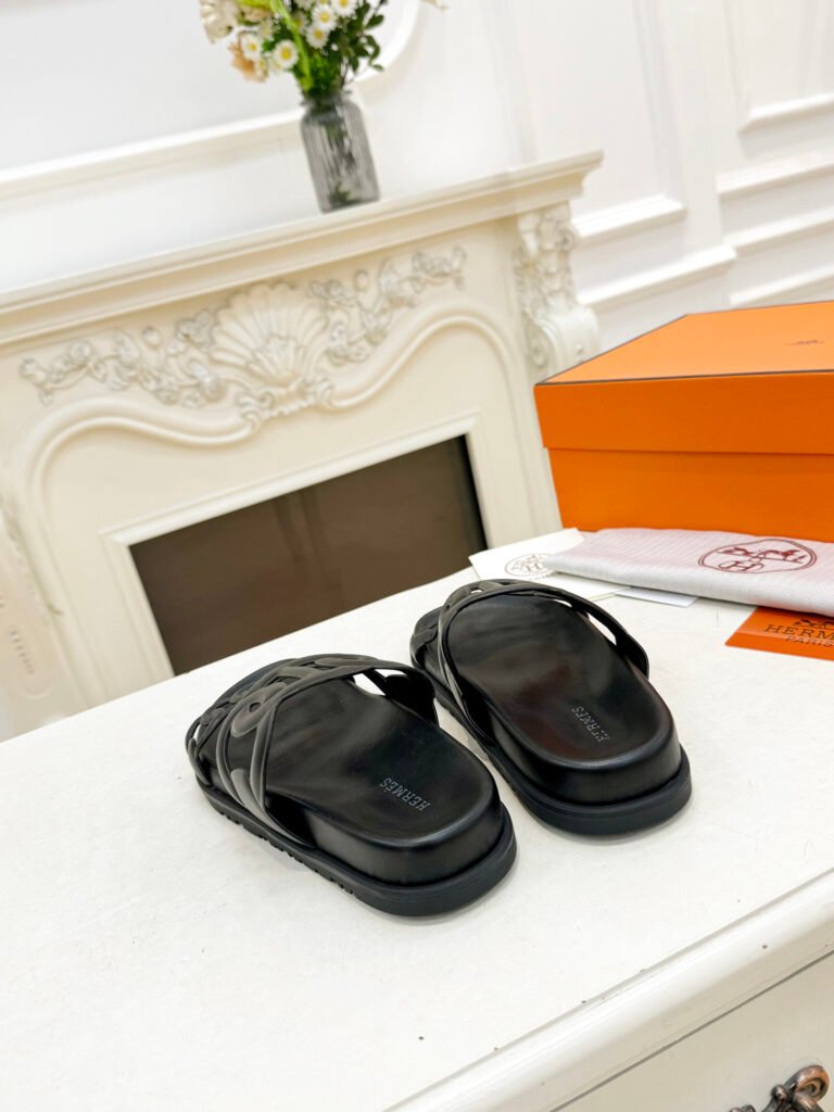 Hermès Women's Sneakers detail 7