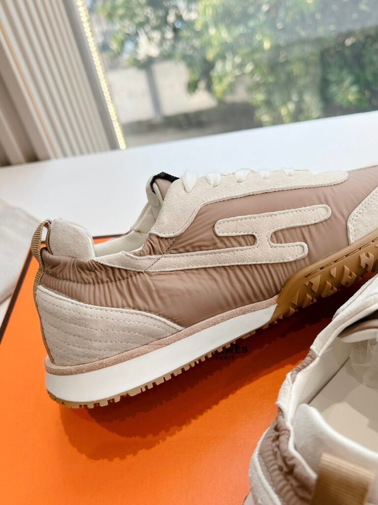 Hermès Unisex White Low-Top Sneakers detail 7