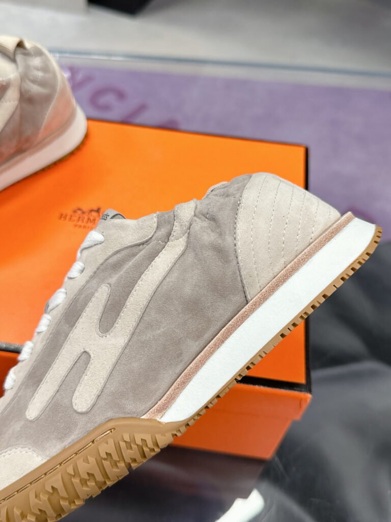 Hermès Unisex White Low-Top Sneakers detail 7