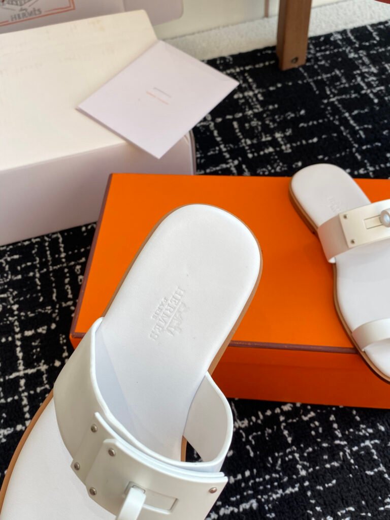 Hermès Unisex Sandals detail 7