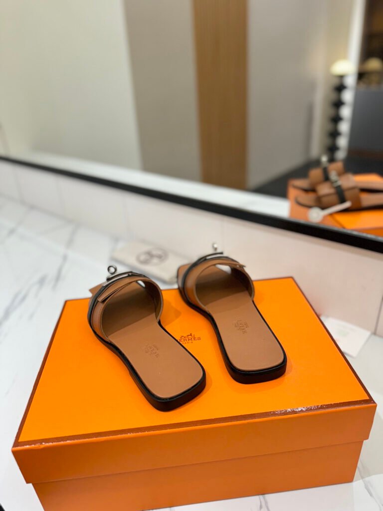 Hermès Women's Sneakers detail 7