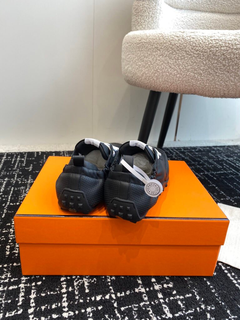 Hermès Men's Sneakers detail 7