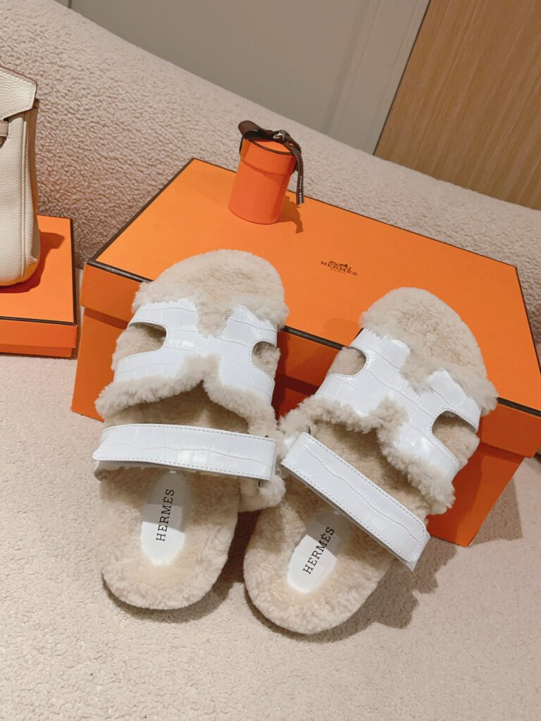 Hermès Unisex Shearling Shoes detail 7