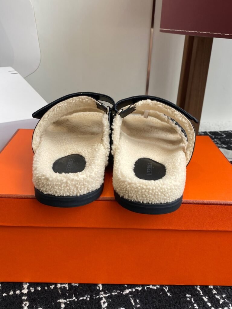 Hermès Men's Shearling Shoes detail 7