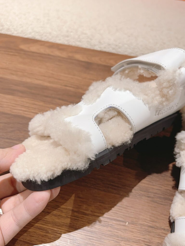 Hermès Unisex Shearling Shoes detail 7
