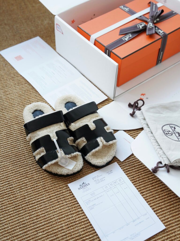 Hermès Unisex Shearling Shoes detail 7