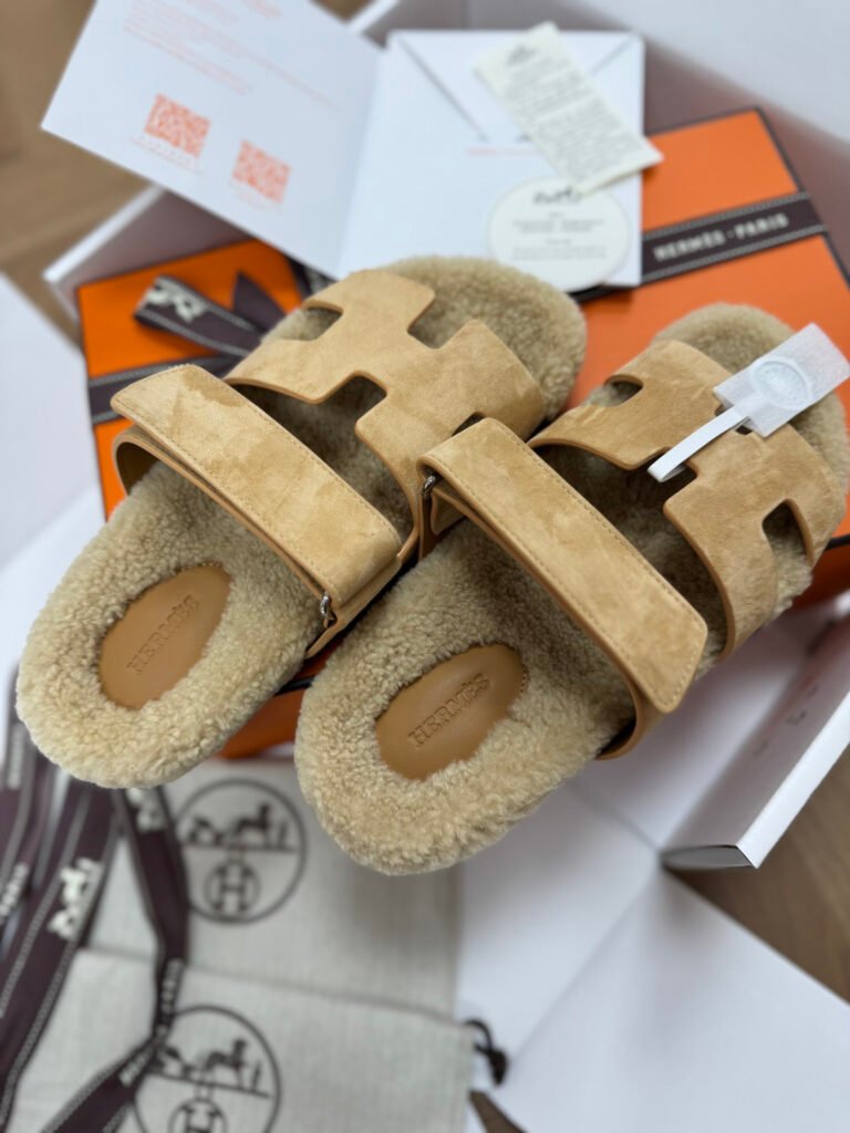 Hermès Unisex Shearling Shoes detail 7
