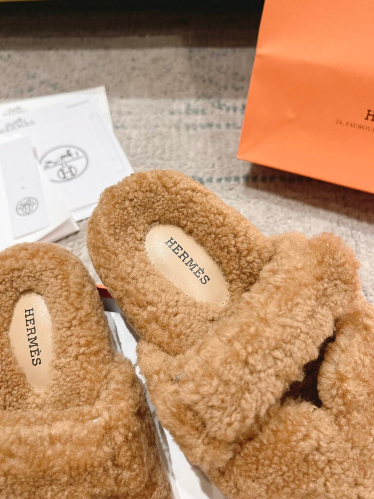Hermès Unisex Shearling Shoes detail 7