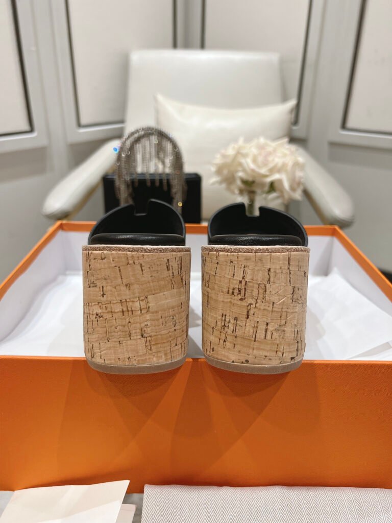 Hermès Women's Platform Sneakers detail image 7