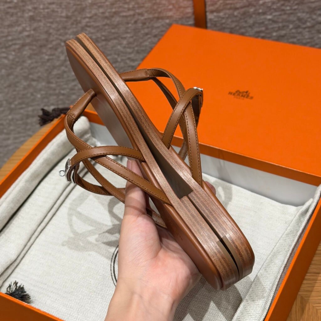 Hermès Women's Sneakers detail 7