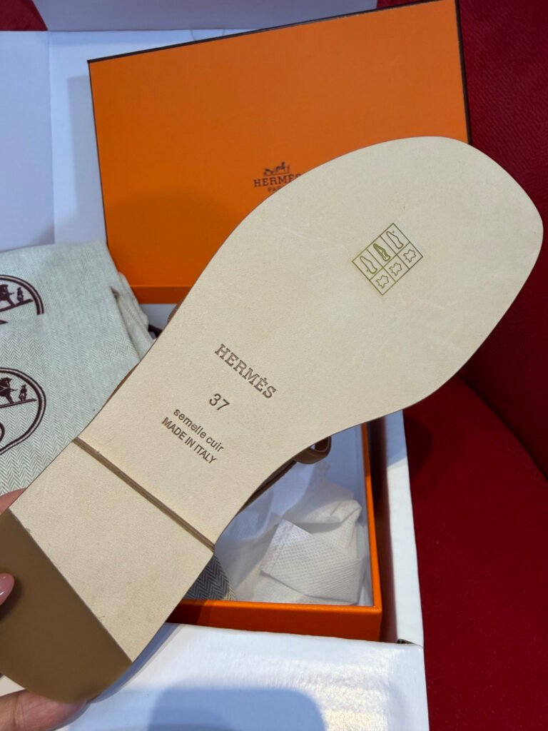 Hermès Women's Sneakers detail 7
