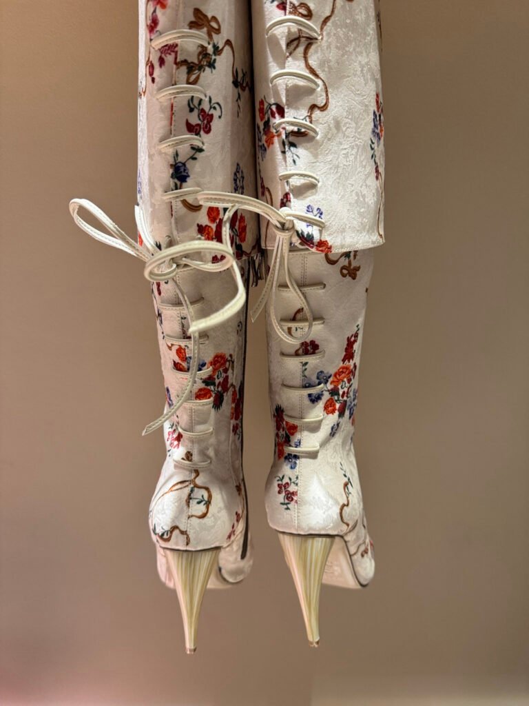 Alexander McQueen Unisex Boots detail image 7