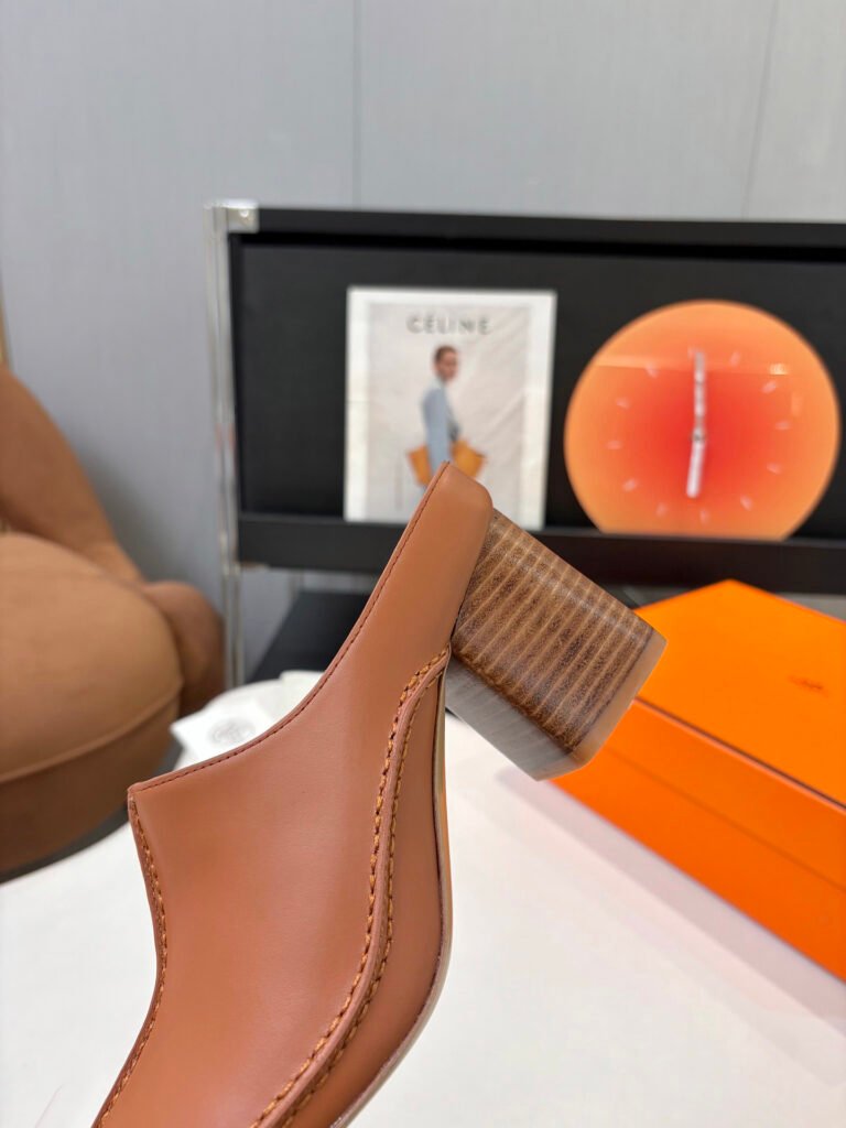 Hermès Unisex Mules detail 7