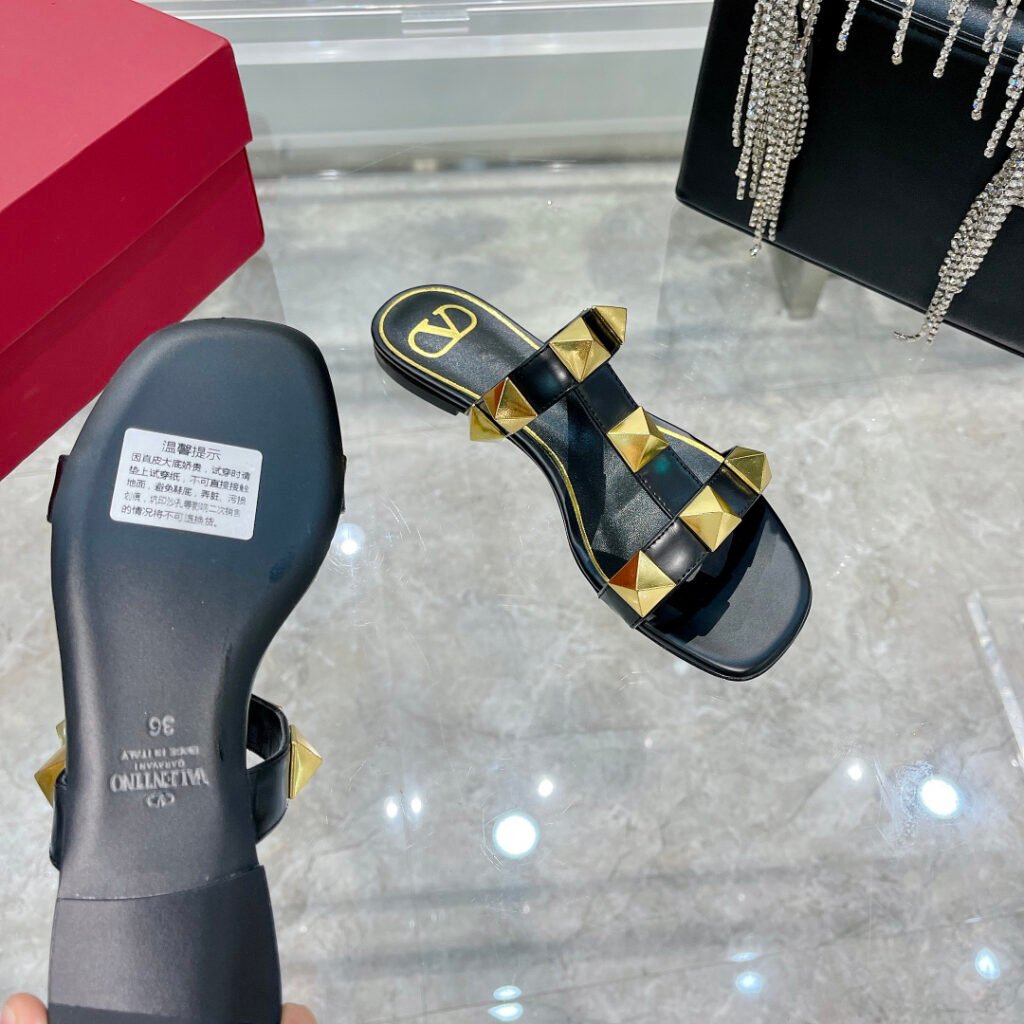 Valentino Garavani Unisex Slides detail 7