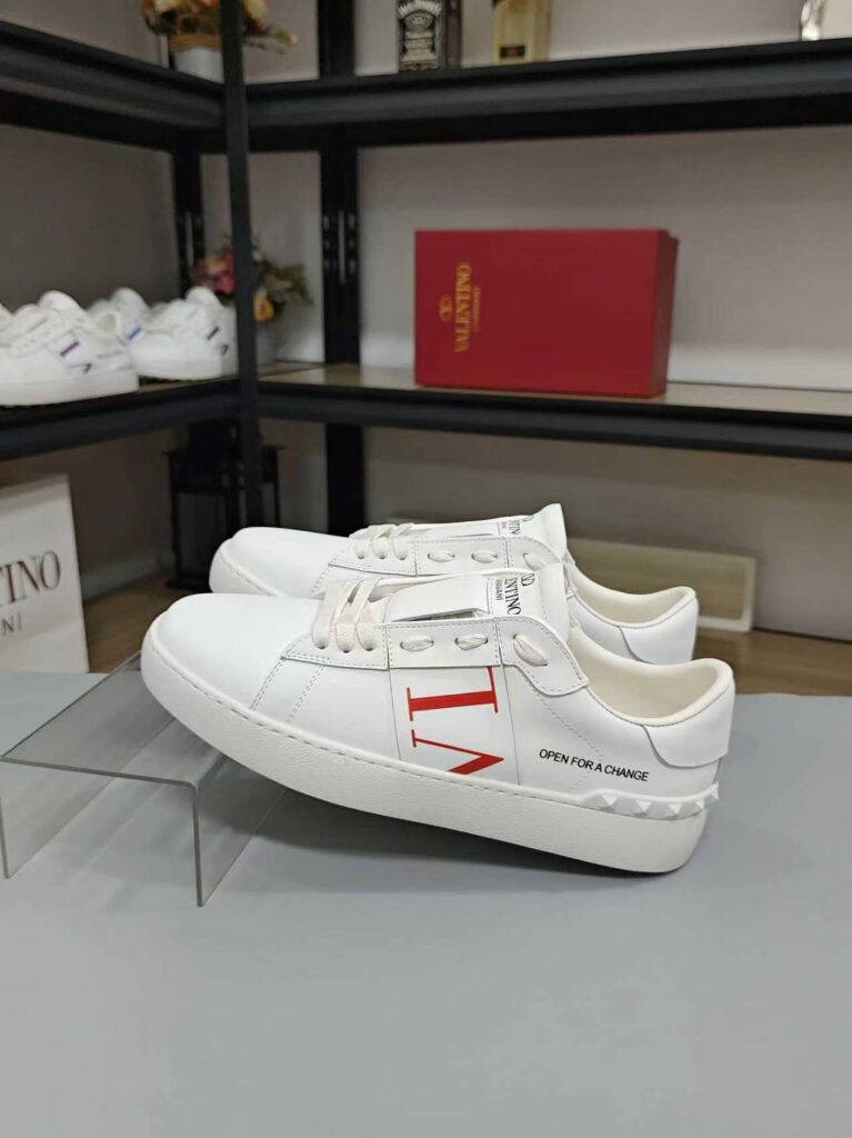 Valentino Garavani Unisex Sneakers detail 7