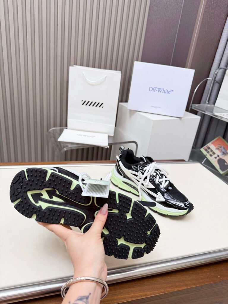 Off-White Unisex Chunky Sneakers detail 7