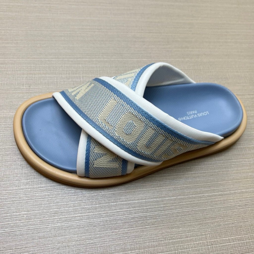 Louis Vuitton Unisex Slides detail image 7