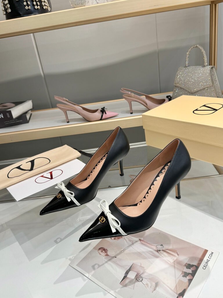 Valentino Garavani Women's Pumps detail 7