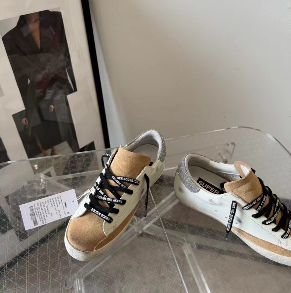 Golden Goose Unisex Distressed Sneakers detail 7