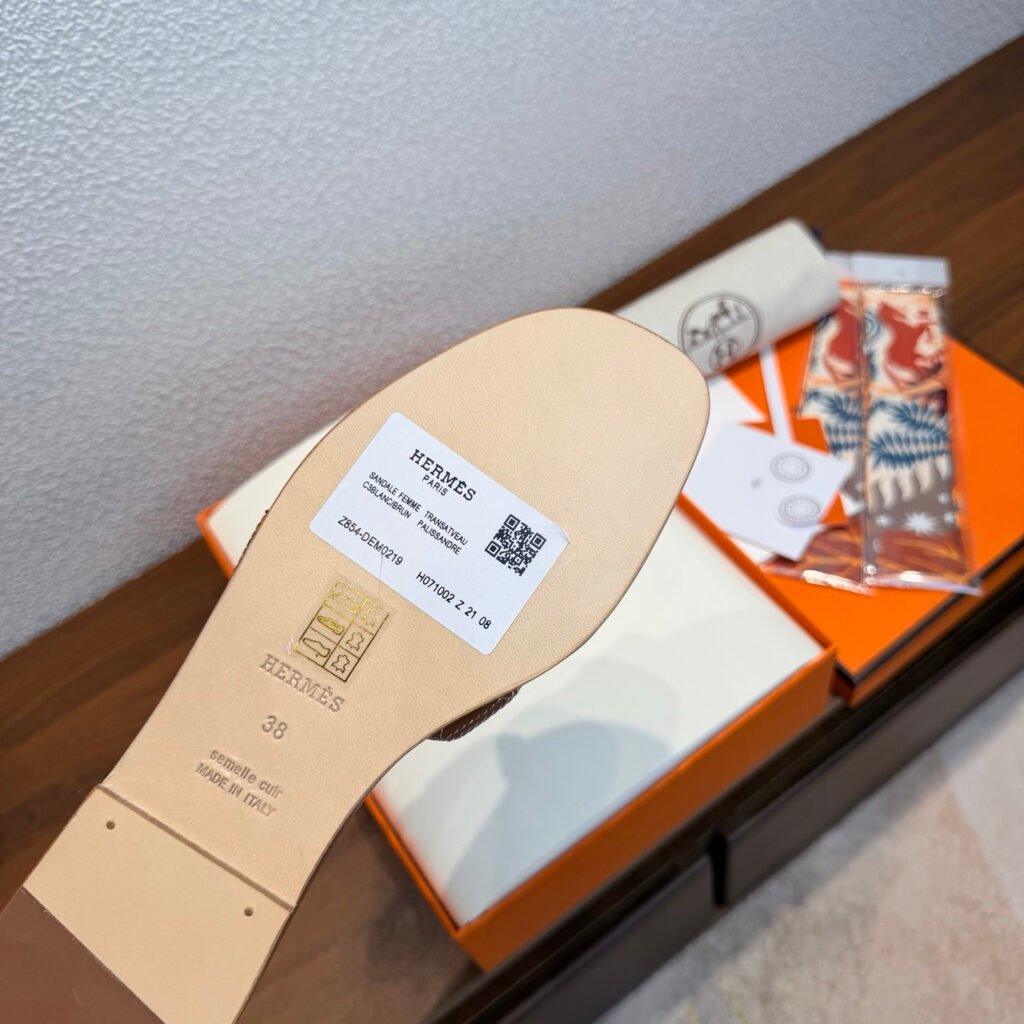Hermès Unisex Slides detail 7