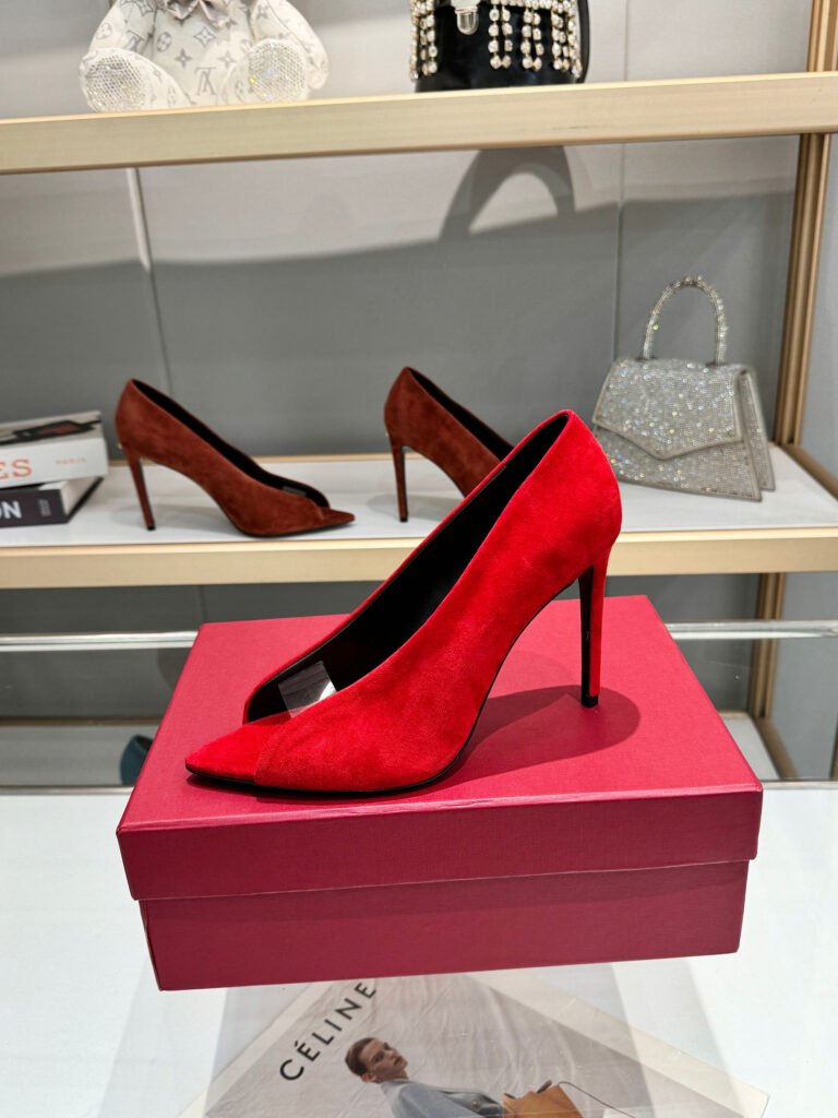 Valentino Garavani Women's High-Heel Pumps detail 7