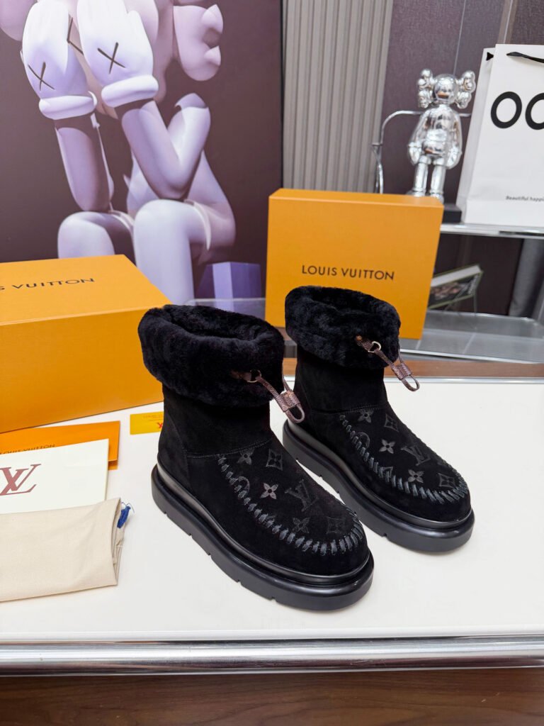 Louis Vuitton Unisex Boots detail image 7