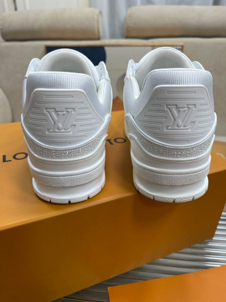 Louis Vuitton Unisex Low-Top Sneakers detail image 7