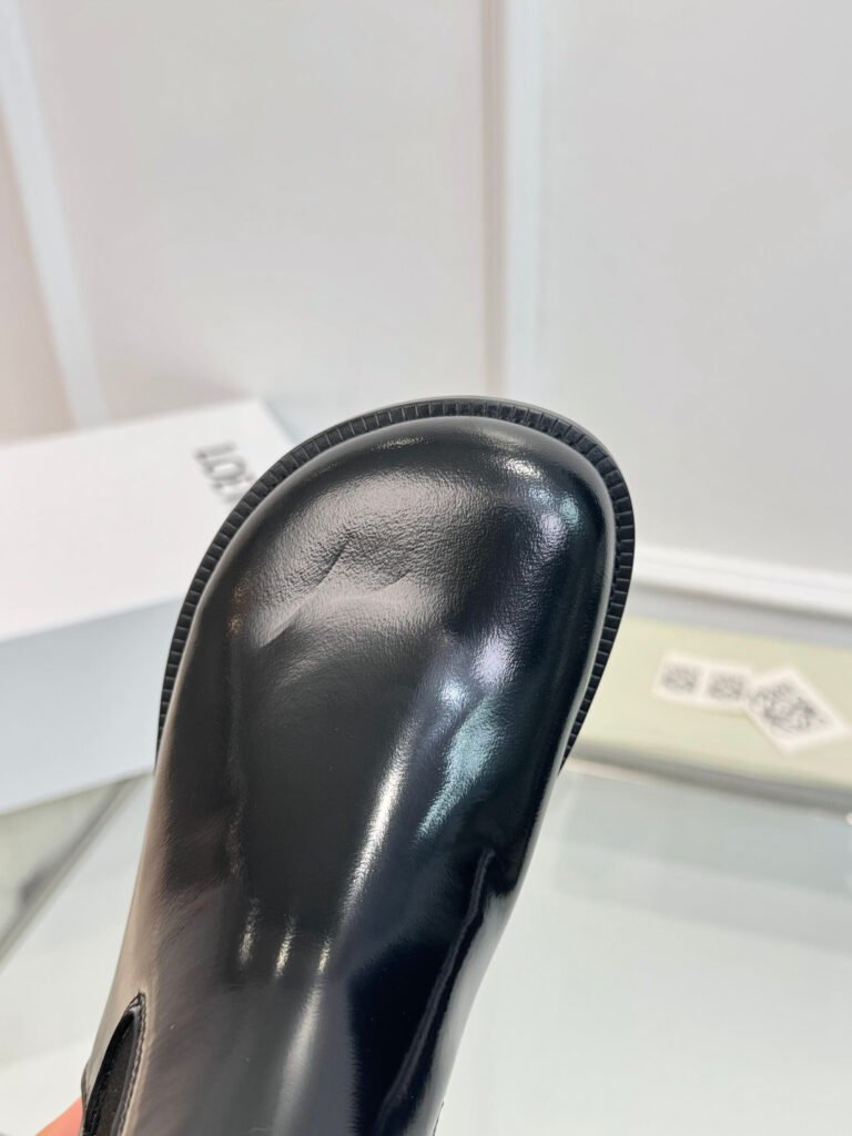 Loewe Unisex Sneakers detail image 7