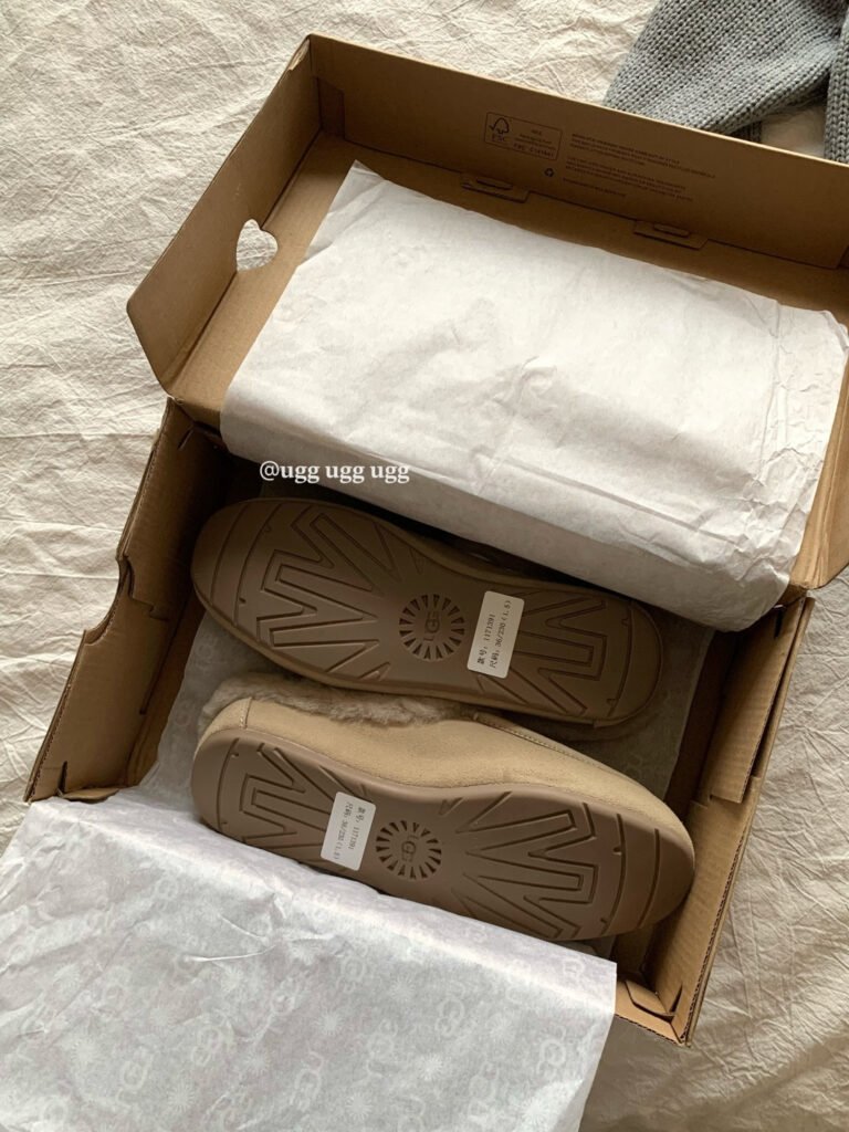 UGG Unisex Mules detail image 7