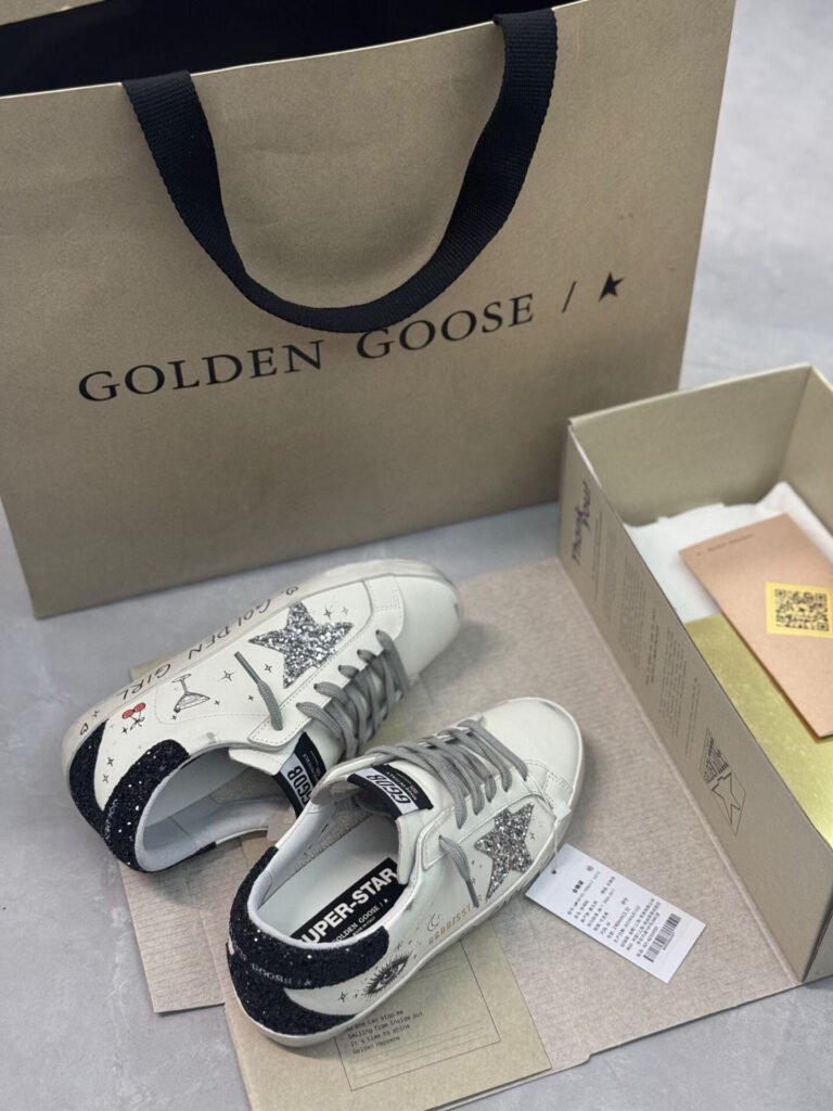 Golden Goose Unisex Sneakers detail image 7