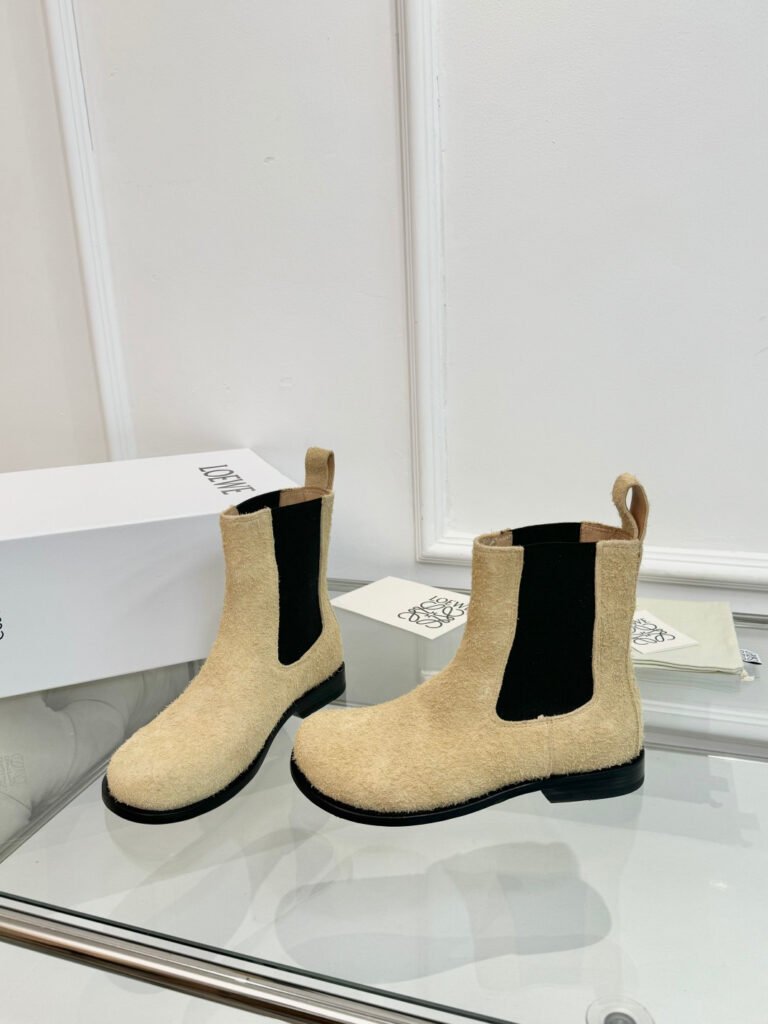 Loewe Unisex Sneakers detail 7