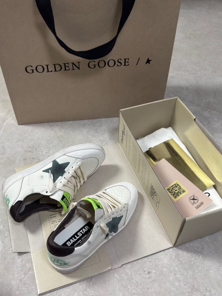 Golden Goose Unisex Sneakers detail 7