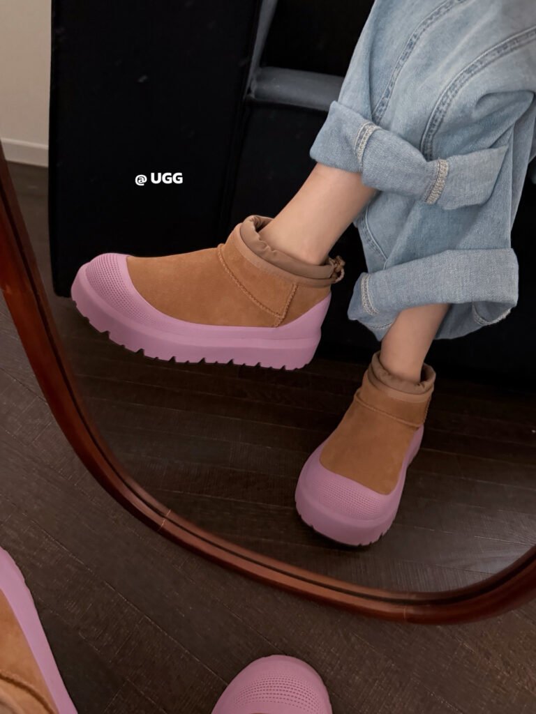 UGG Unisex Ankle Boots detail image 7
