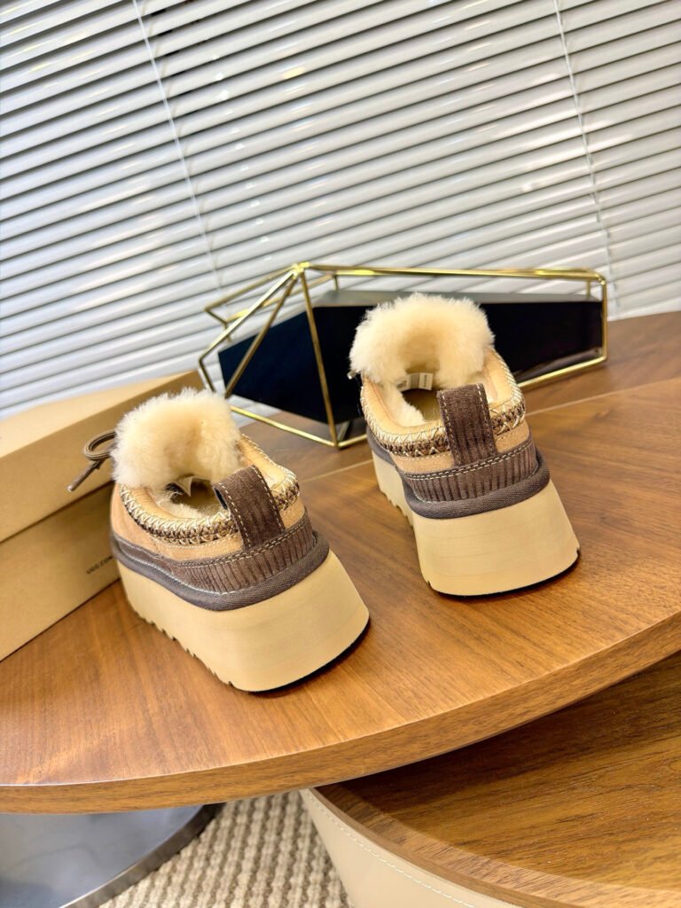 UGG Unisex Platform Sneakers detail image 7