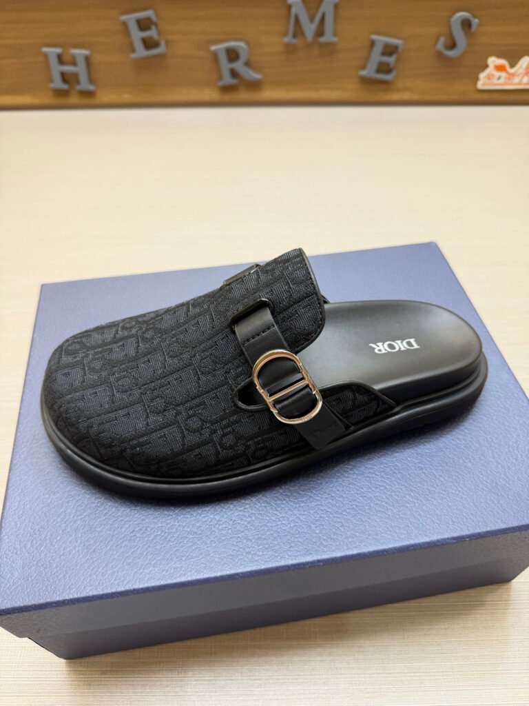 Louis Vuitton Men's Sneakers detail image 7