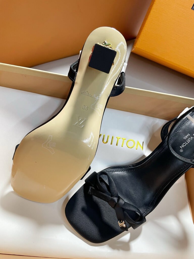 Louis Vuitton Women's High-Heel Pumps detail image 7