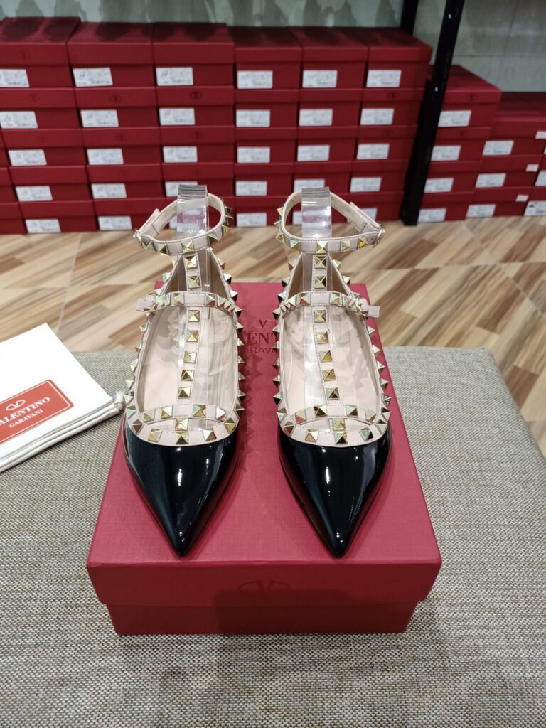 Valentino Garavani Unisex Sneakers detail image 7