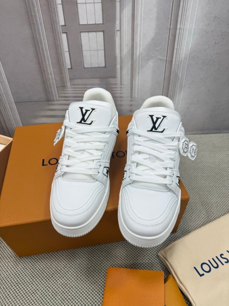 Louis Vuitton Unisex Basketball Sneakers detail image 7