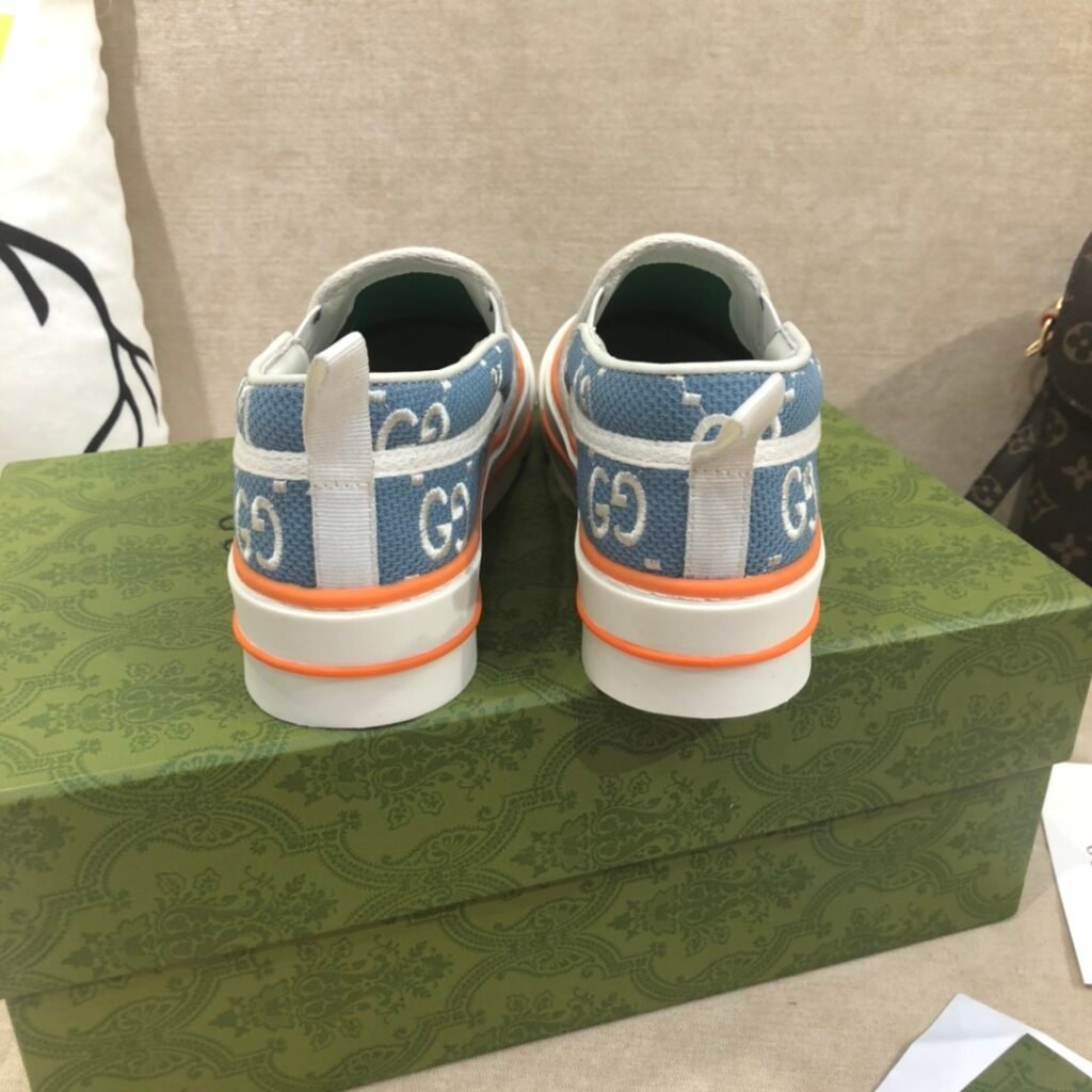 Gucci Unisex Loafers detail 7