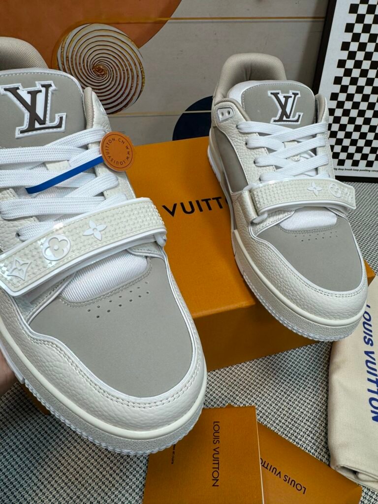 Louis Vuitton Unisex Basketball Sneakers detail image 7
