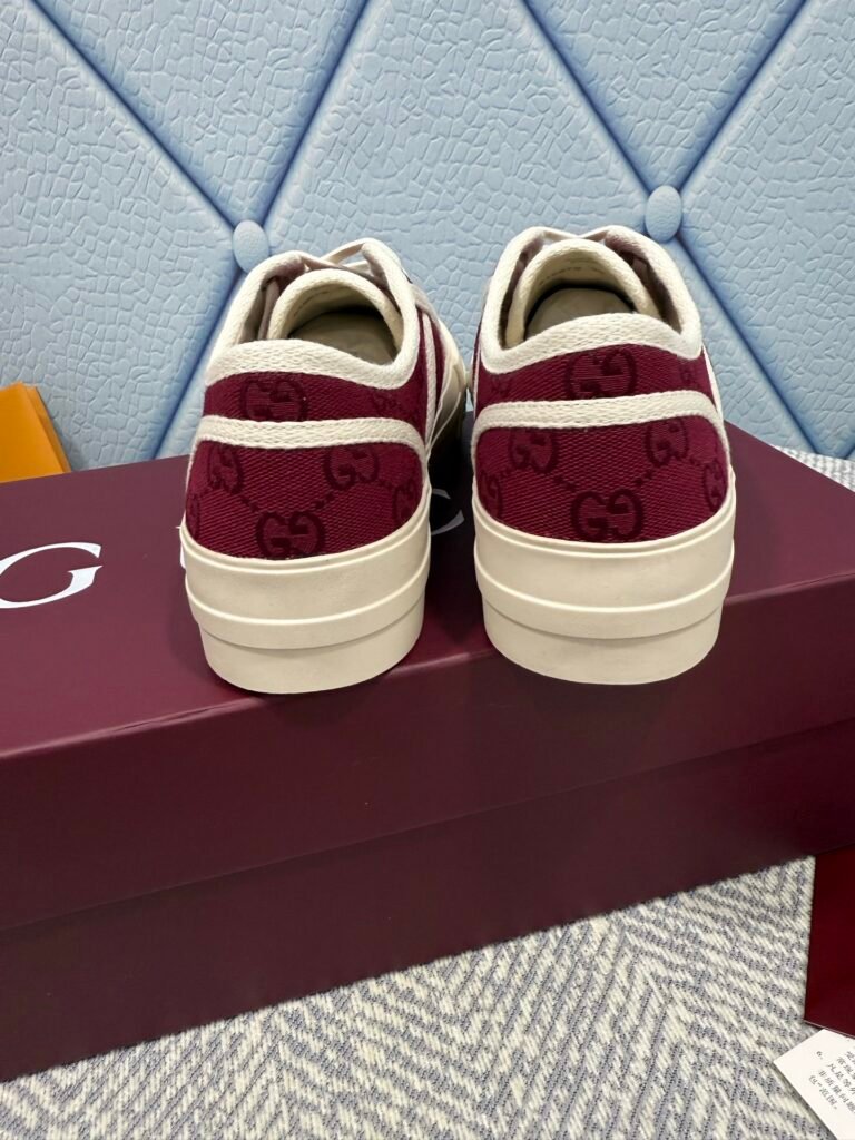 Gucci Women's Low-Top Sneakers detail image 7